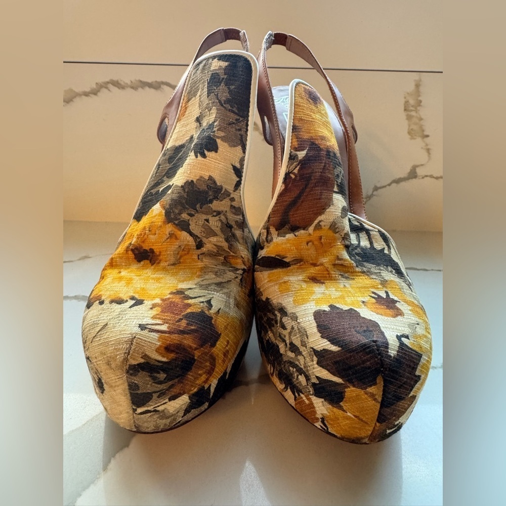 Alejandro Ingelmo for Chris Benz Floral Wedge Pump - Picture 4 of 16